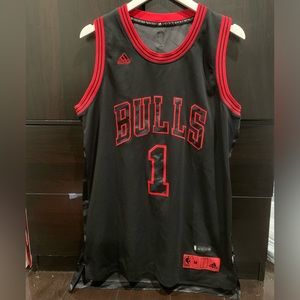 Vintage Adidas Derek Rose BLACK Limited Edition Bulls Jersey Sz M